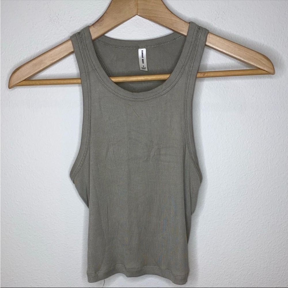 Aritzia Sunday Best Ribbed Tank Top Size Small Beige